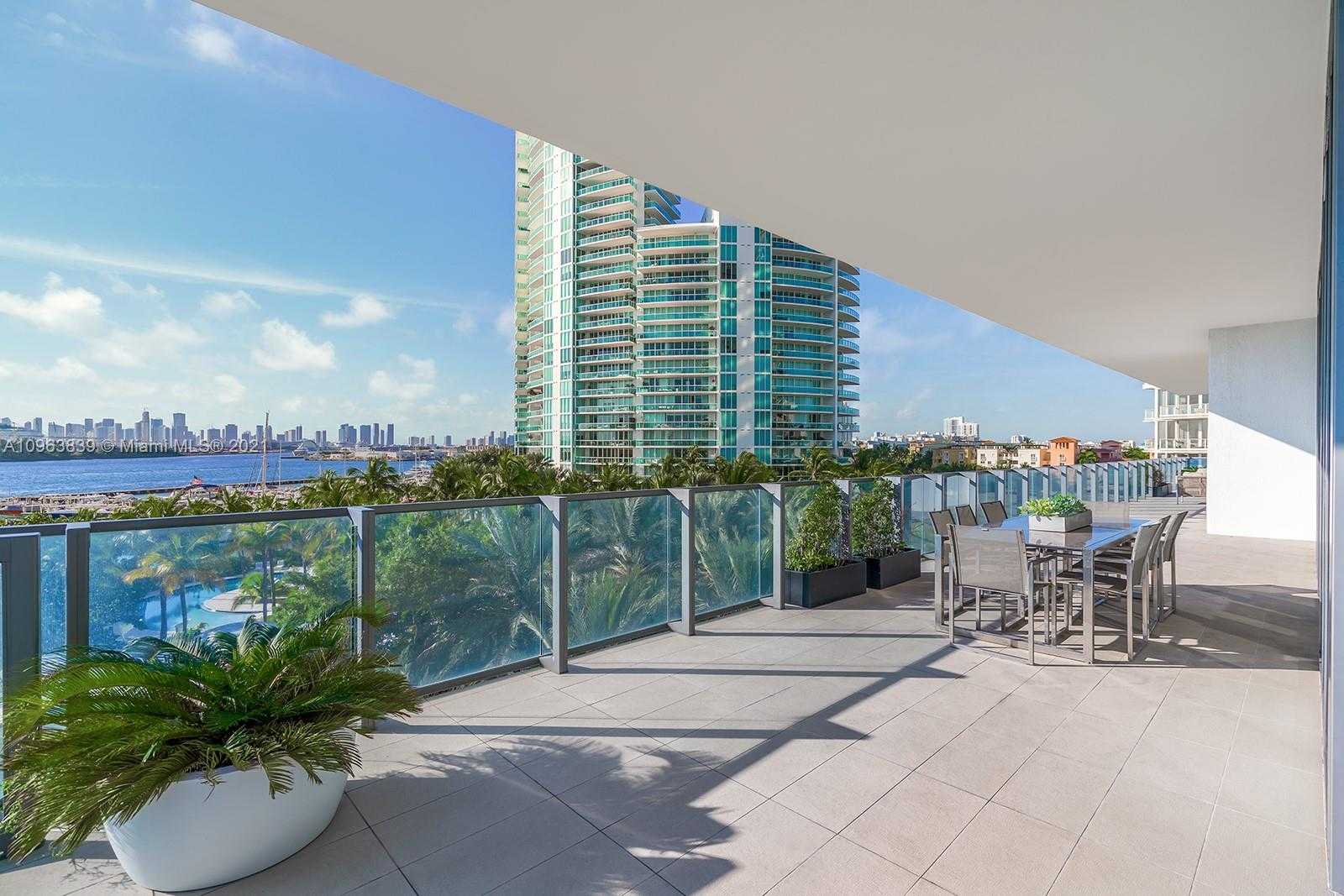 Small Image of 800 SOUTH POINTE DR #504, Miami Beach Number 26