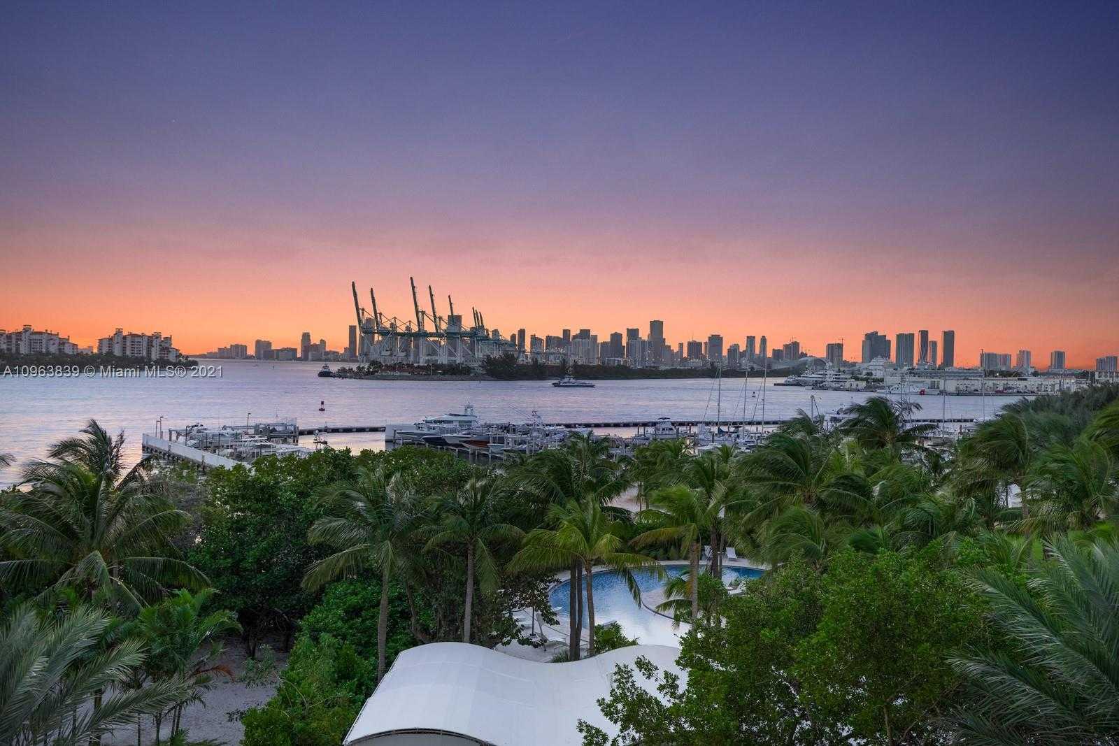 Small Image of 800 SOUTH POINTE DR #504, Miami Beach Number 34
