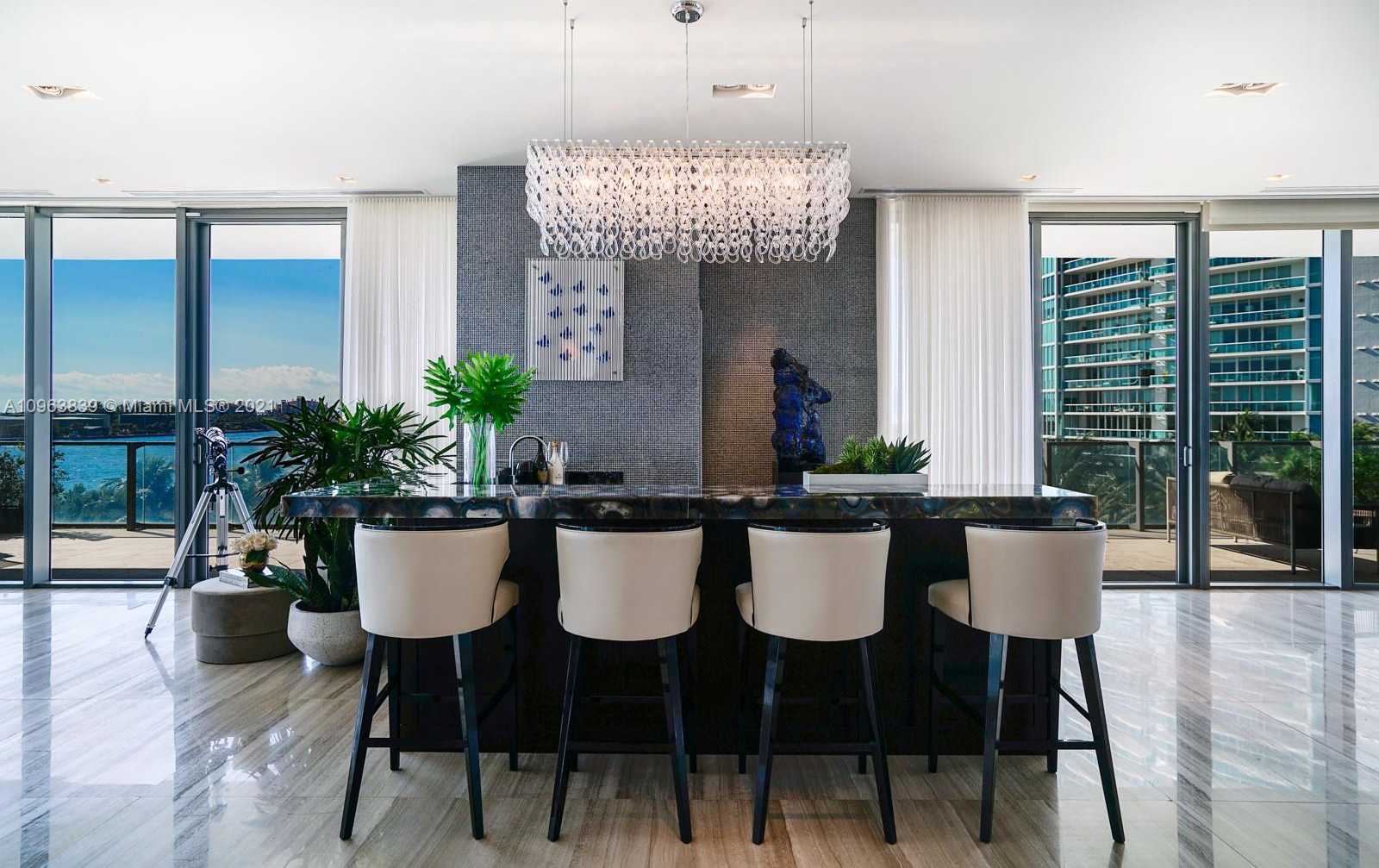 Small Image of 800 SOUTH POINTE DR #504, Miami Beach Number 5