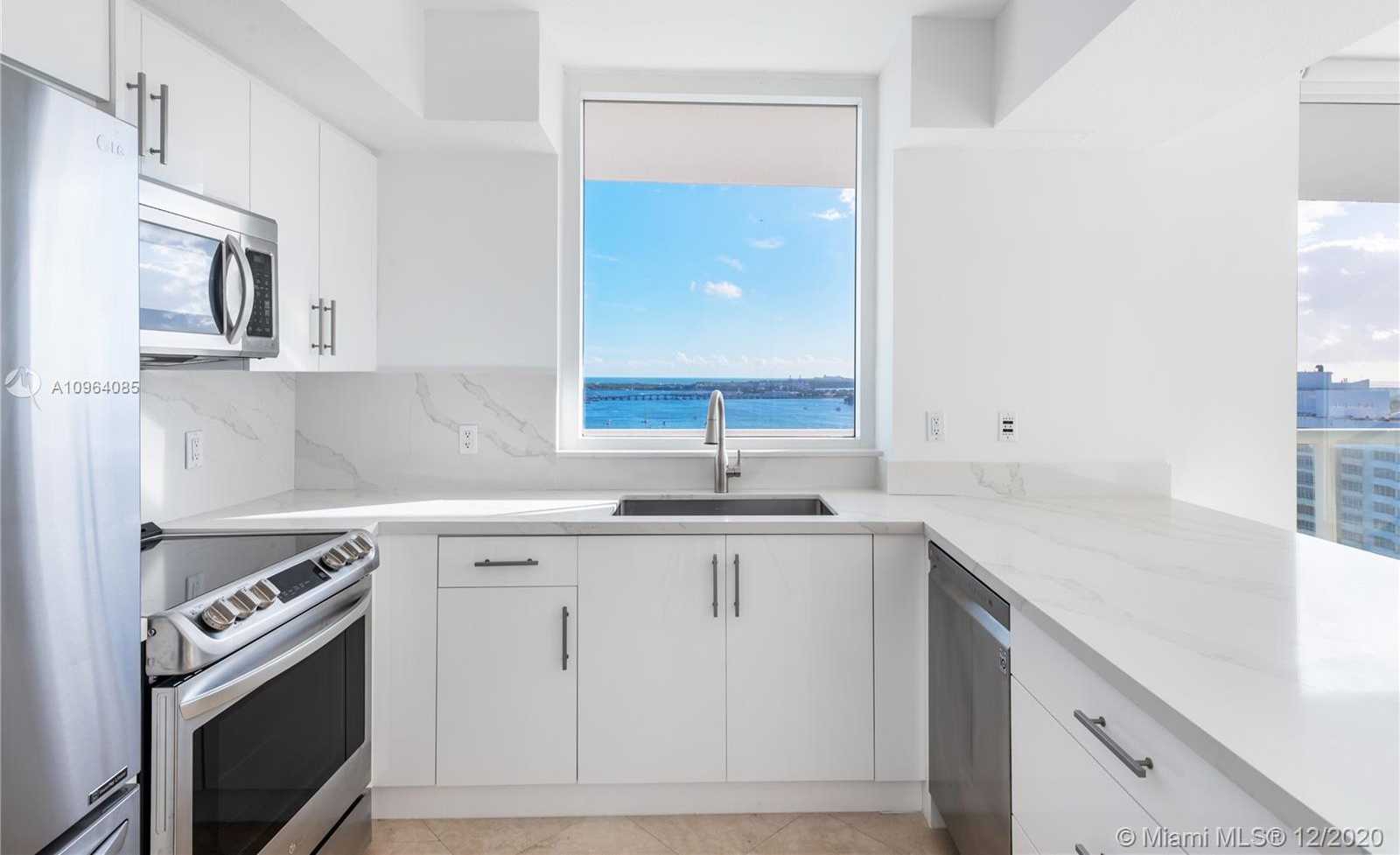 Small Image of 10 VENETIAN WAY #2406, Miami Beach Number 4