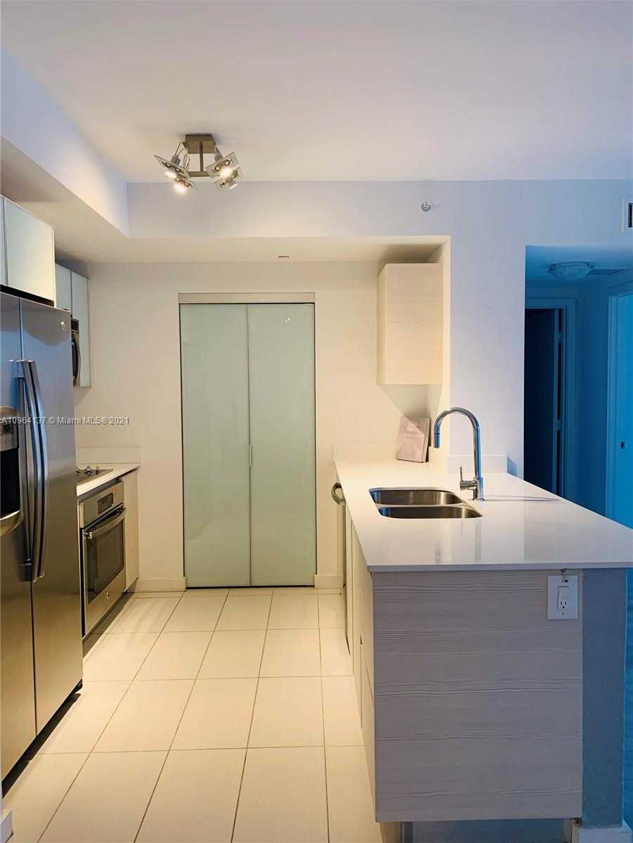 Small Image of 4250 BISCAYNE BLVD #918, Miami Number 2