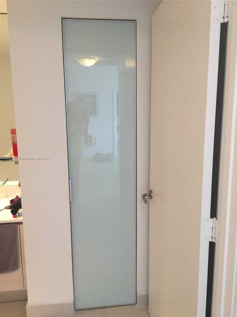Small Image of 4250 BISCAYNE BLVD #918, Miami Number 5