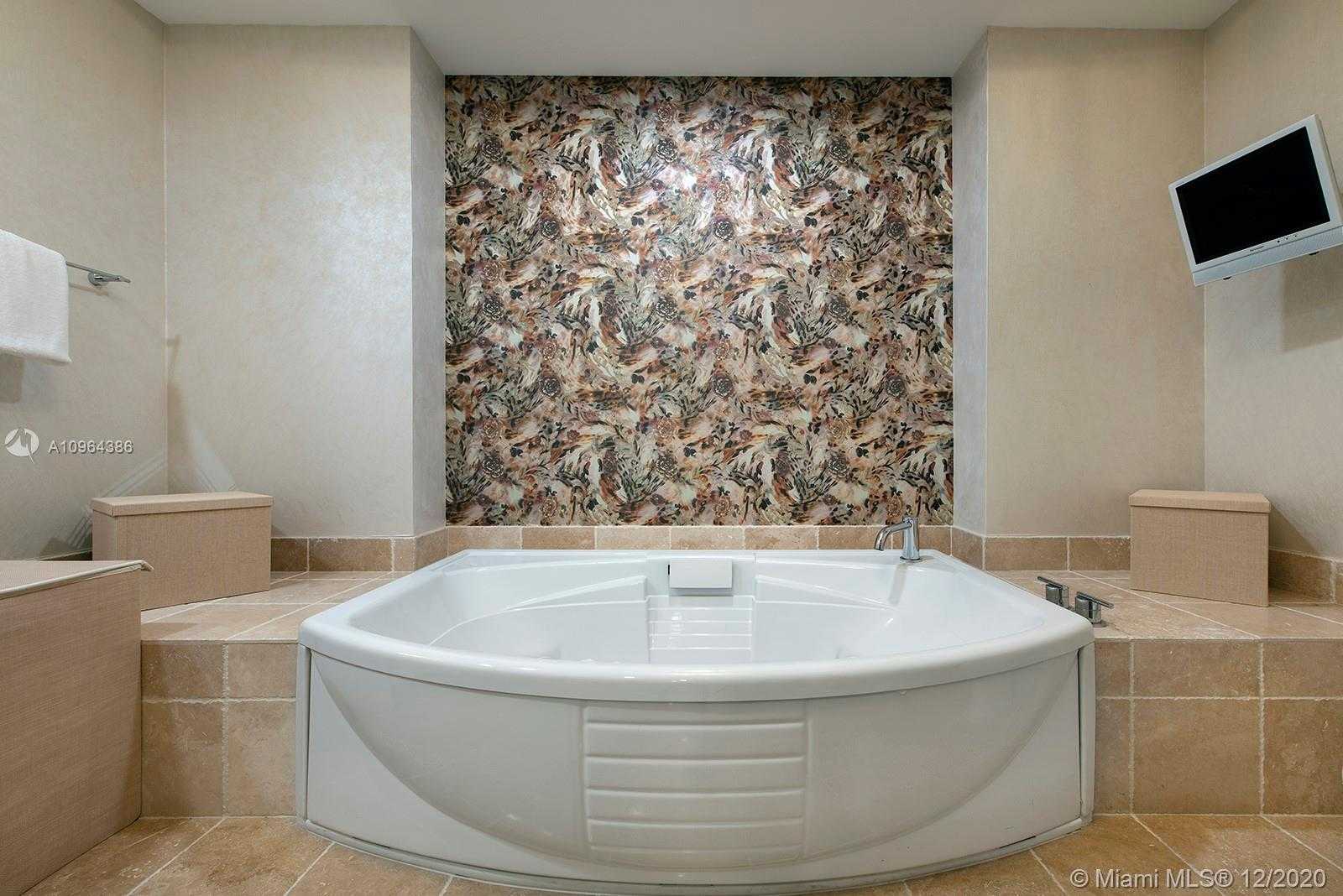 Small Image of 18201 COLLINS AVE #3704, Sunny Isles Beach Number 35