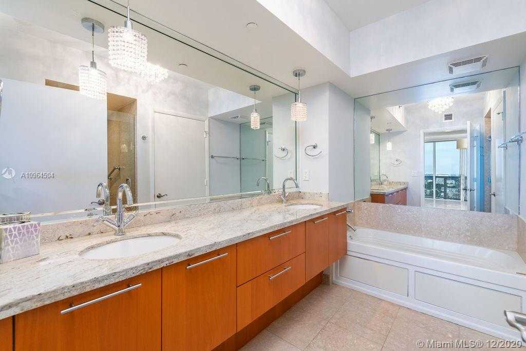 Small Image of 400 ALTON RD #PH2509, Miami Beach Number 9