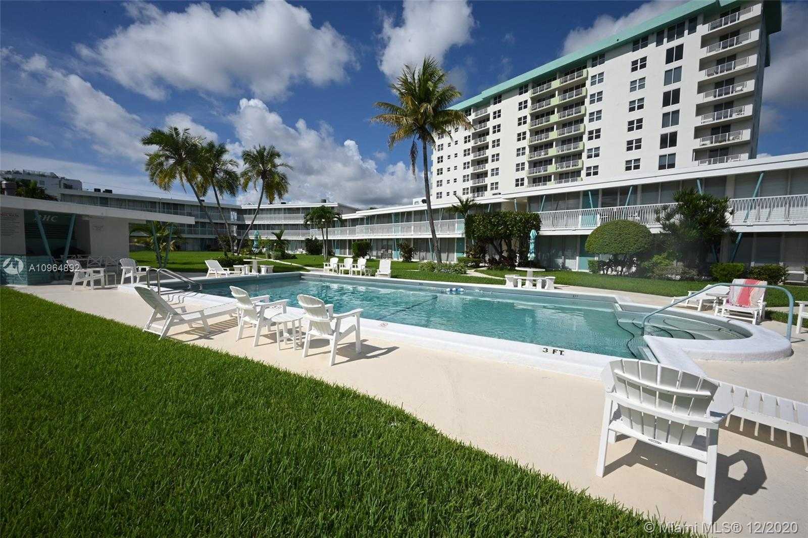 Small Image of 1155 103RD ST #7A, Bay Harbor Islands Number 4