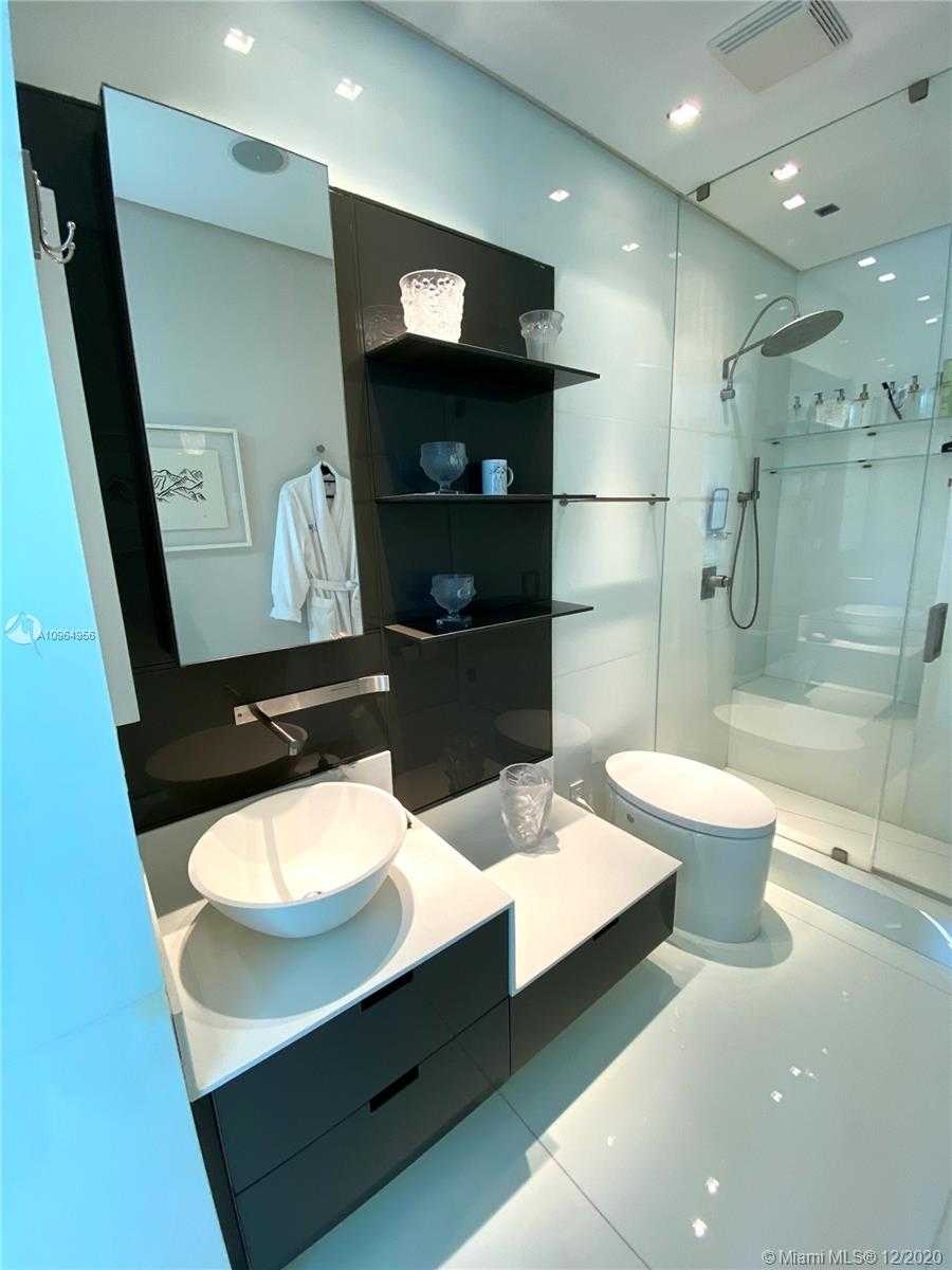 Small Image of 900 BRICKELL KEY BLVD #2303, Miami Number 10