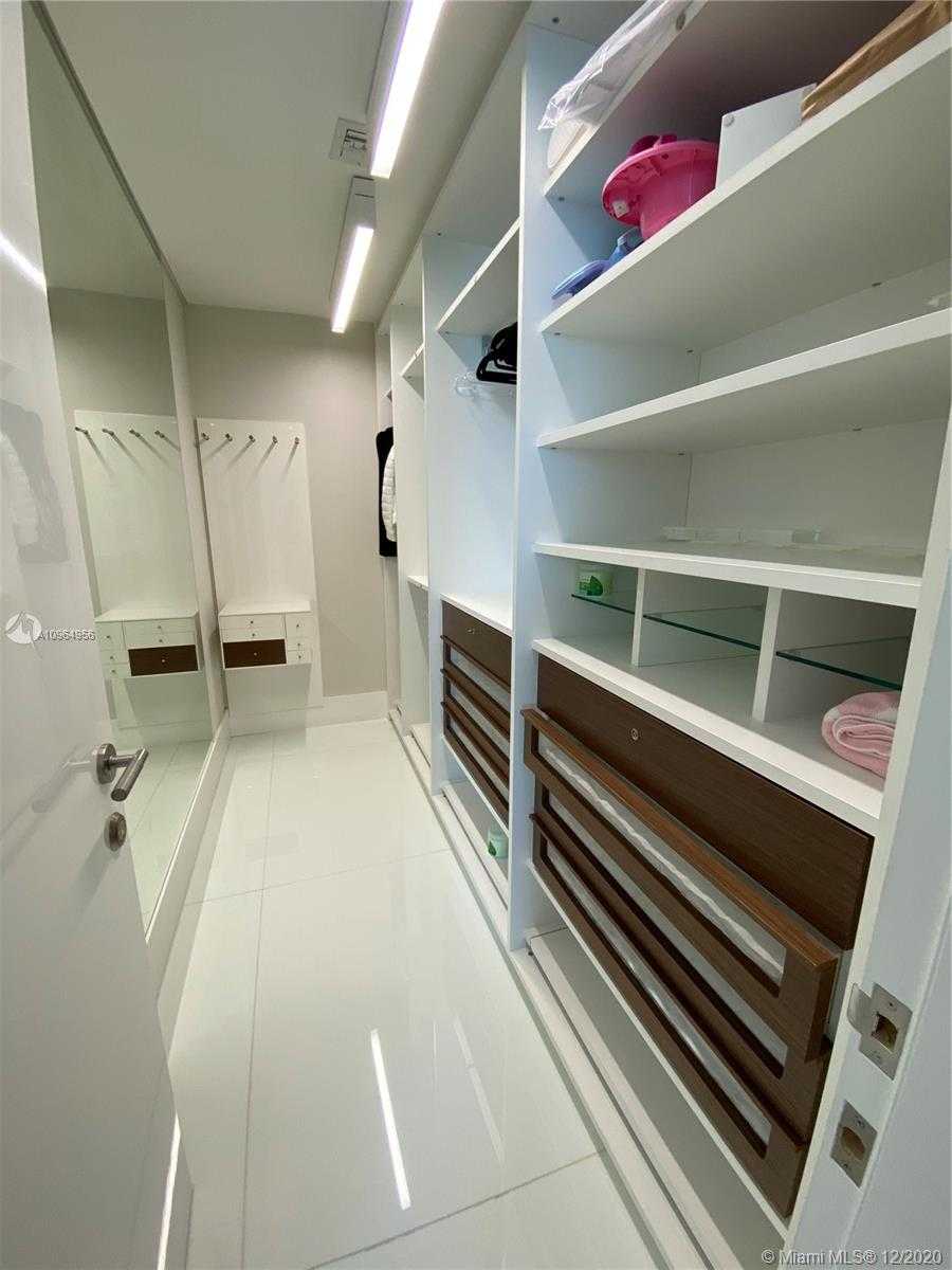 Small Image of 900 BRICKELL KEY BLVD #2303, Miami Number 12