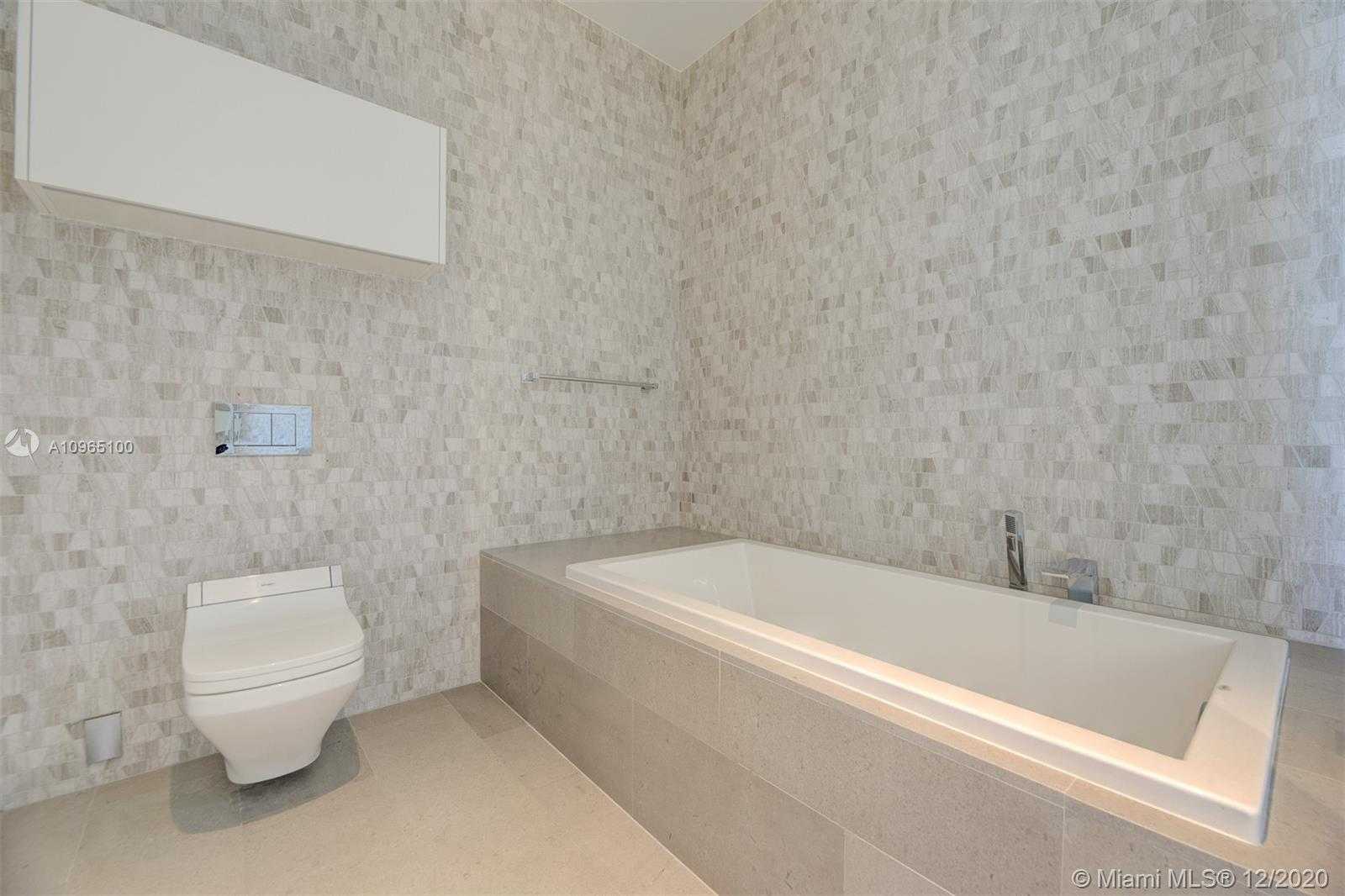 Small Image of 68 SOUTH EAST 6TH ST #4109, Miami Number 17