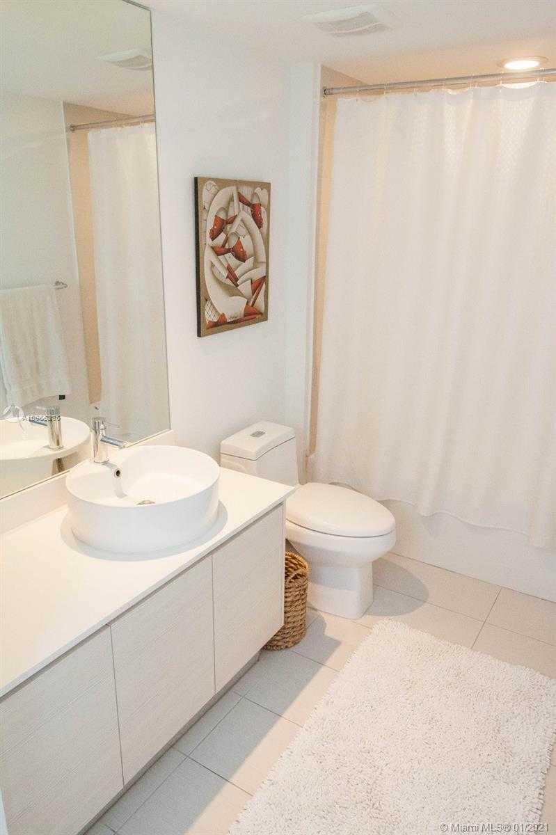 Small Image of 4250 BISCAYNE BLVD #916, Miami Number 6