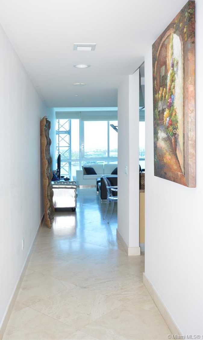 Small Image of 100 SOUTH POINTE DR #1003, Miami Beach Number 16
