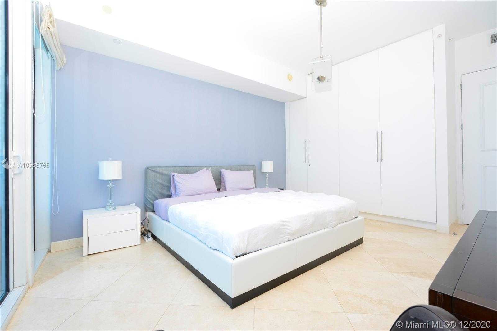 Small Image of 100 SOUTH POINTE DR #1003, Miami Beach Number 19