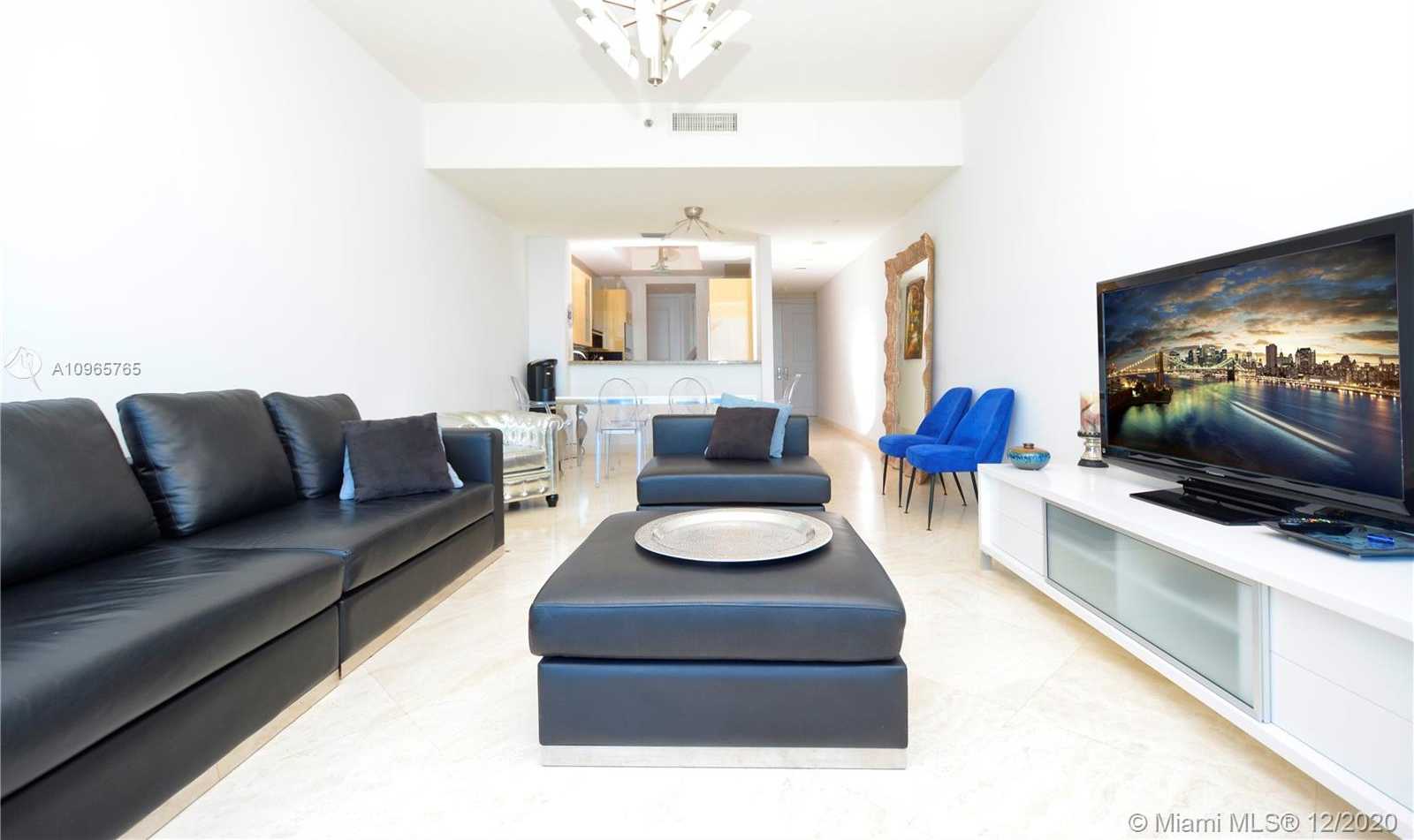 Small Image of 100 SOUTH POINTE DR #1003, Miami Beach Number 6