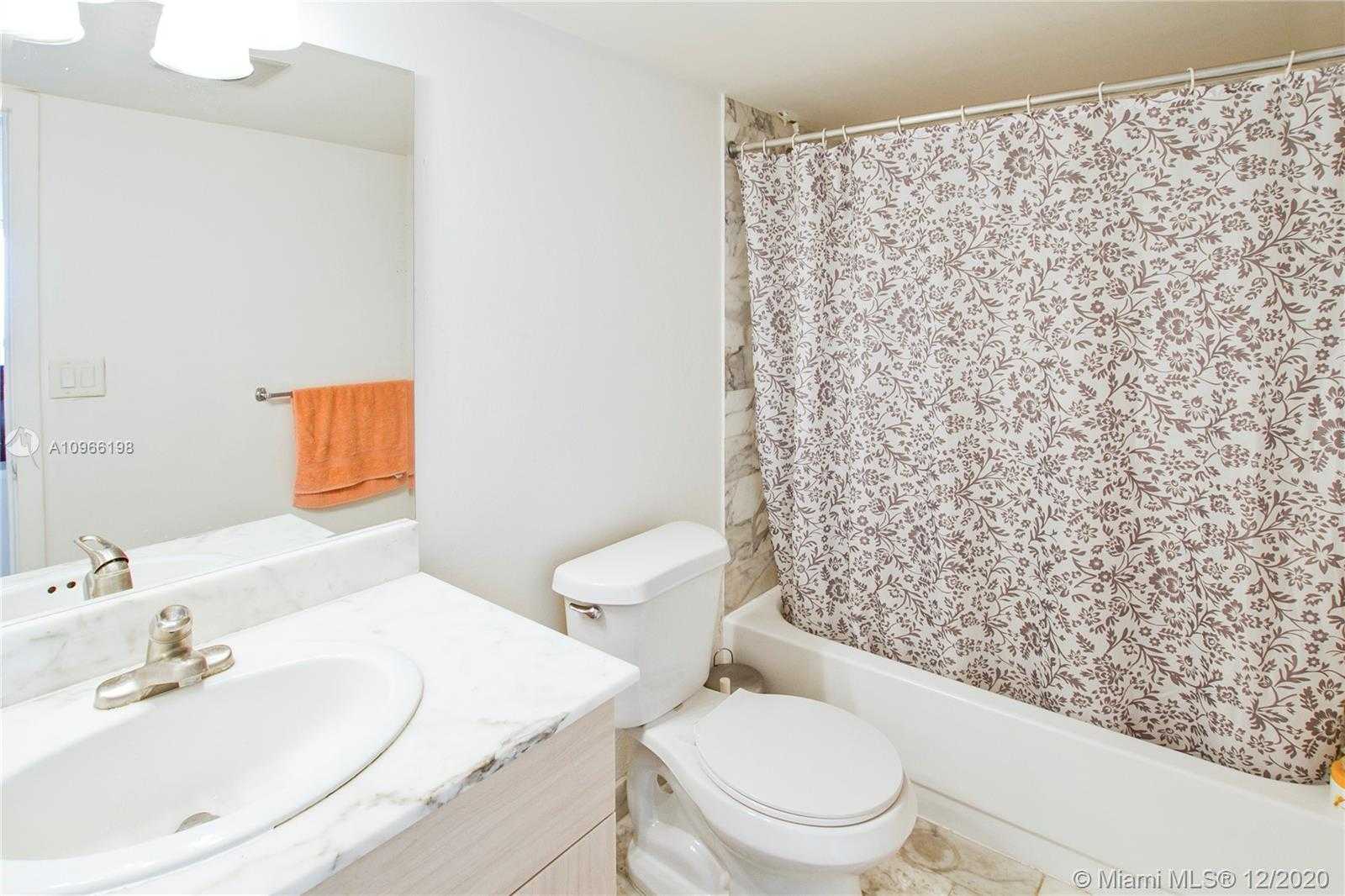 Small Image of 2555 COLLINS AVE #907, Miami Beach Number 16