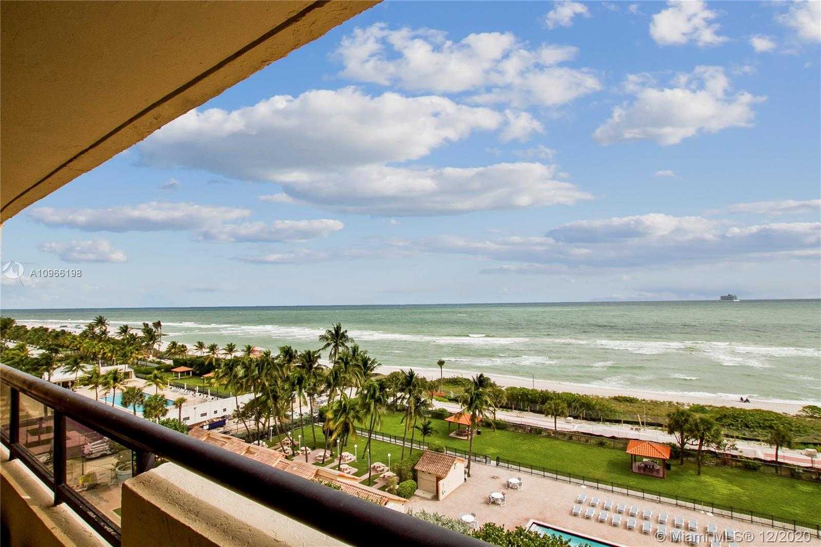 Small Image of 2555 COLLINS AVE #907, Miami Beach Number 19