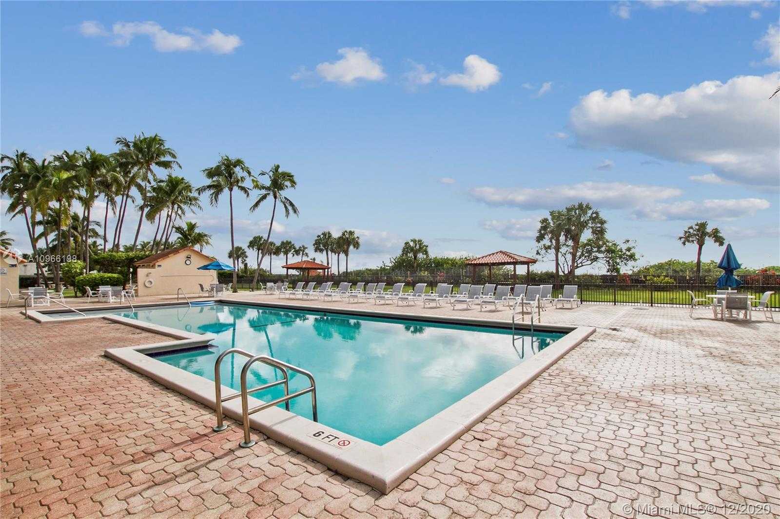 Small Image of 2555 COLLINS AVE #907, Miami Beach Number 23