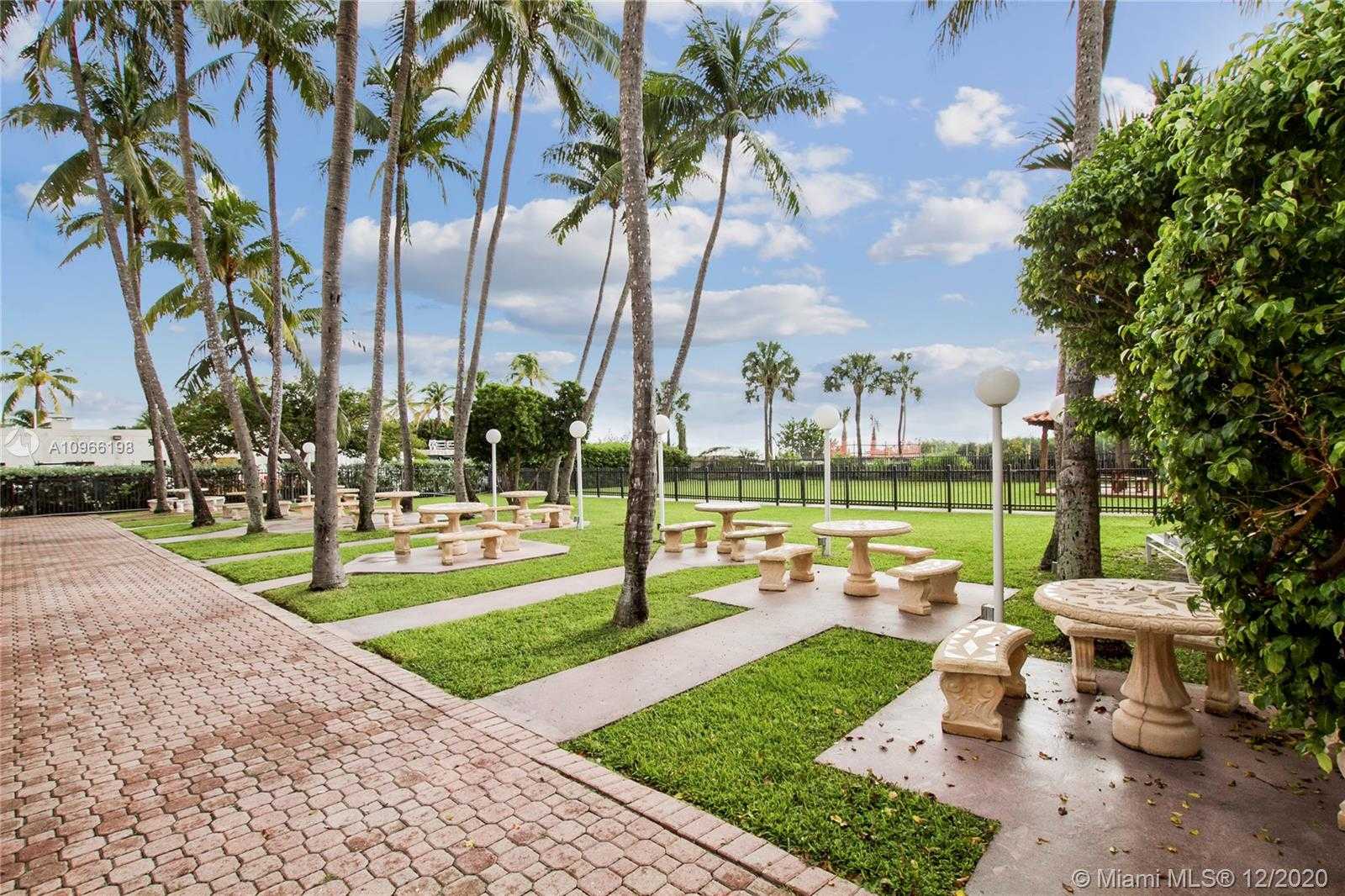 Small Image of 2555 COLLINS AVE #907, Miami Beach Number 24