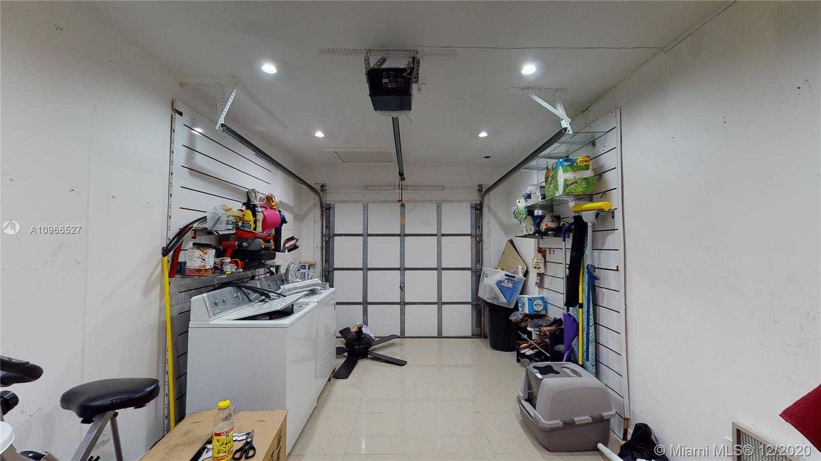 Small Image of 9711 SOUTH WEST 164TH CT, Miami Number 18