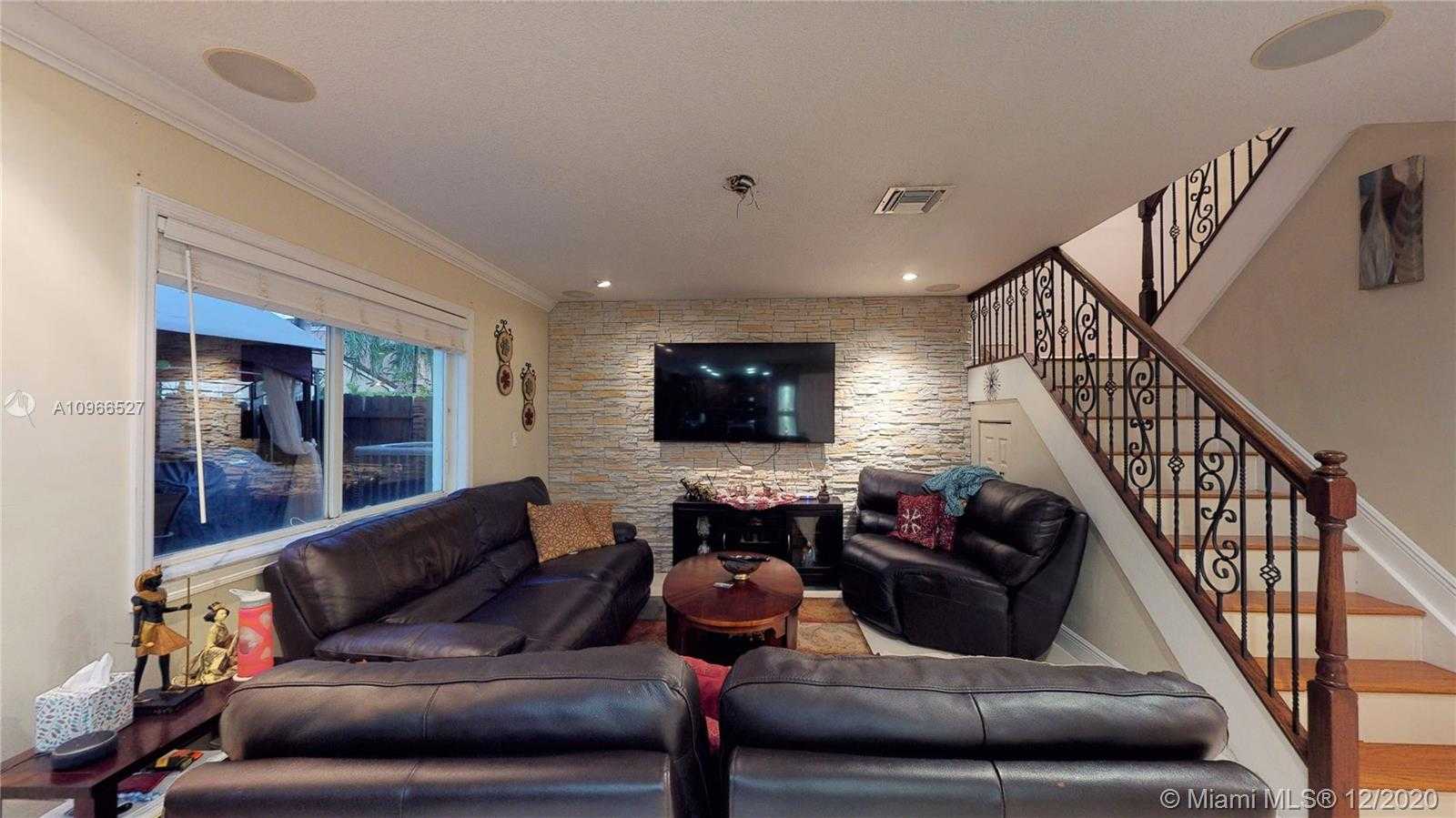 Small Image of 9711 SOUTH WEST 164TH CT, Miami Number 6