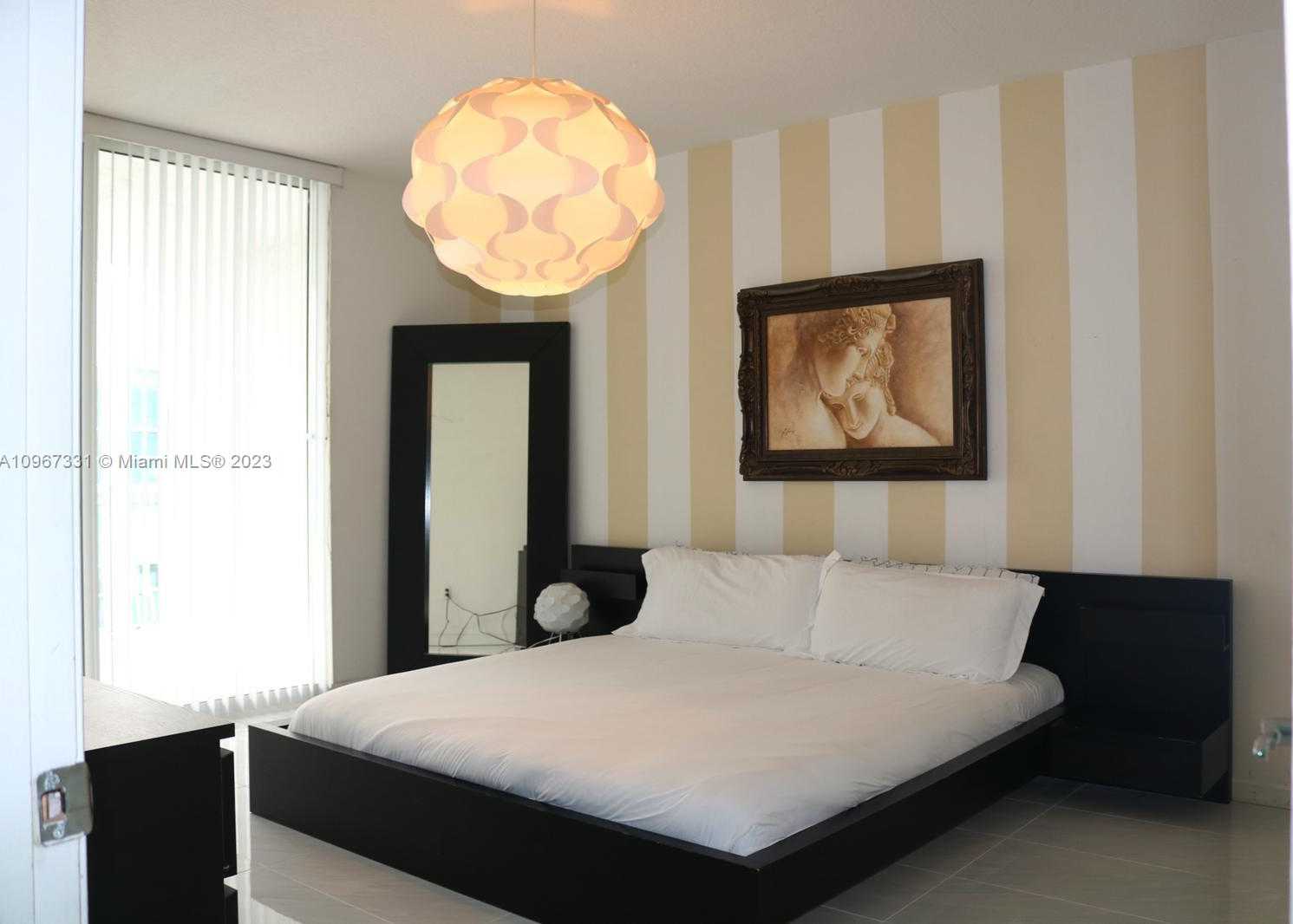 Small Image of 1200 BRICKELL BAY DR #4214, Miami Number 19