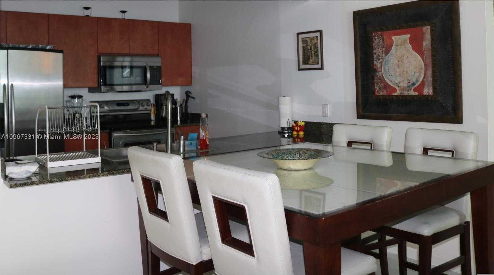 Small Image of 1200 BRICKELL BAY DR #4214, Miami Number 5