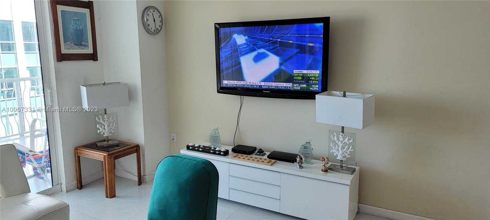 Small Image of 1200 BRICKELL BAY DR #4214, Miami Number 8