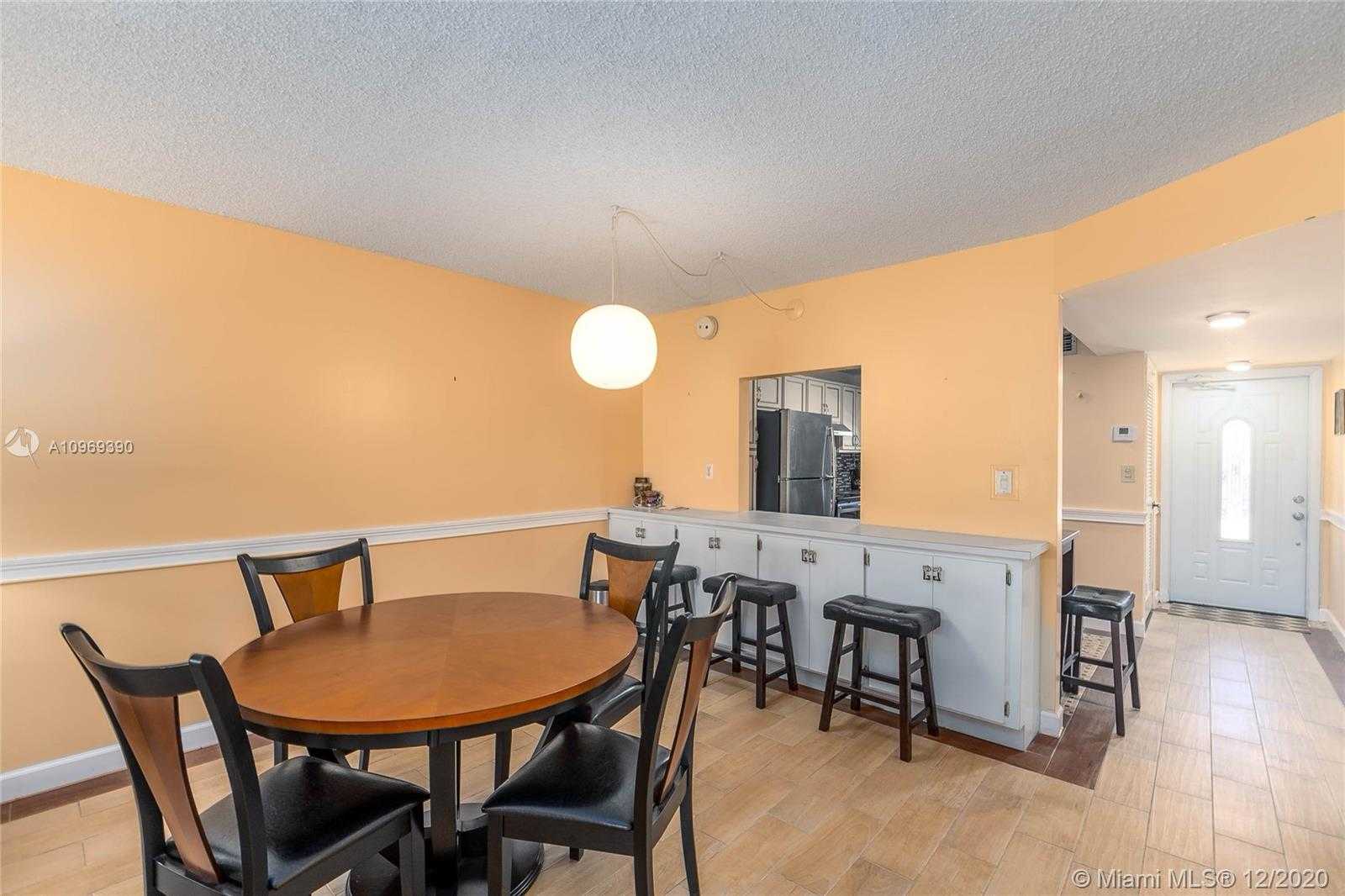 Small Image of 700 SOUTH HOLLYBROOK DR #108, Pembroke Pines Number 10