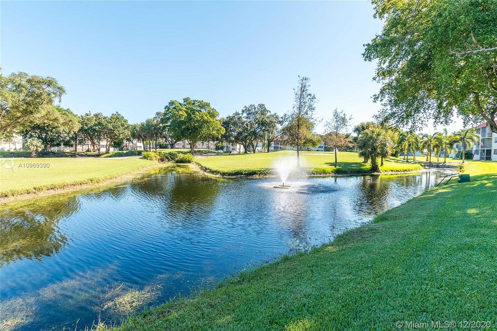 Small Image of 700 SOUTH HOLLYBROOK DR #108, Pembroke Pines Number 15
