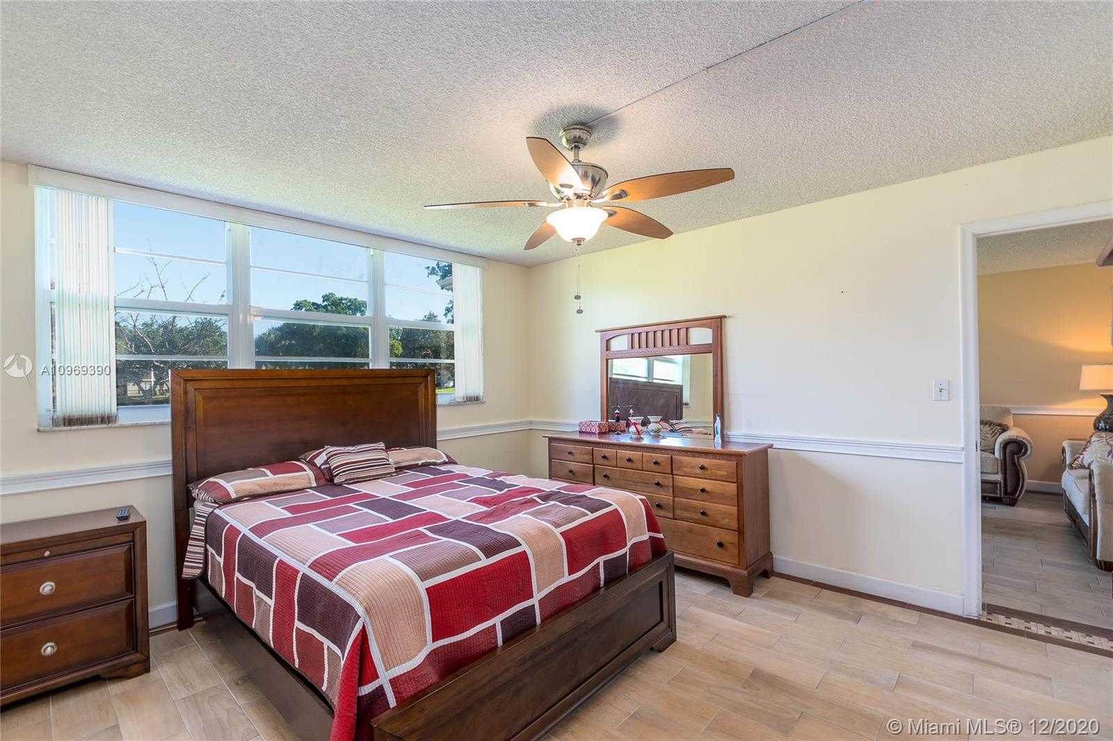 Small Image of 700 SOUTH HOLLYBROOK DR #108, Pembroke Pines Number 17