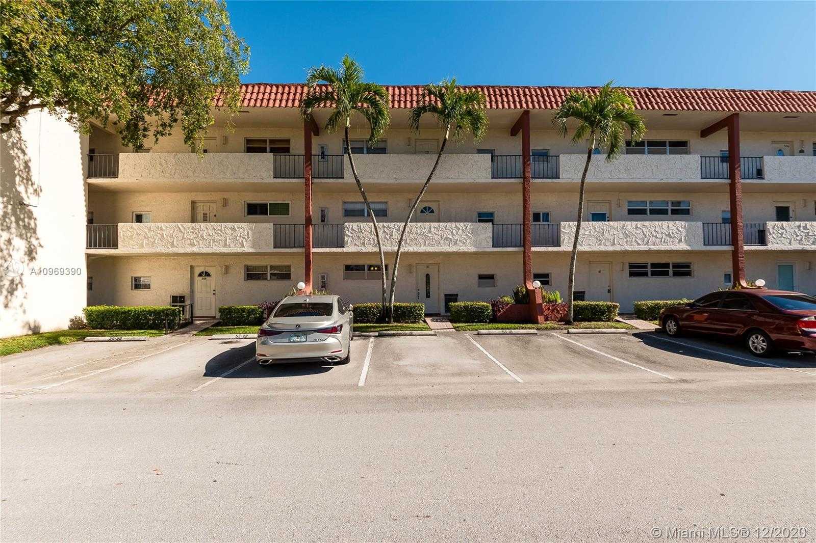 Small Image of 700 SOUTH HOLLYBROOK DR #108, Pembroke Pines Number 2