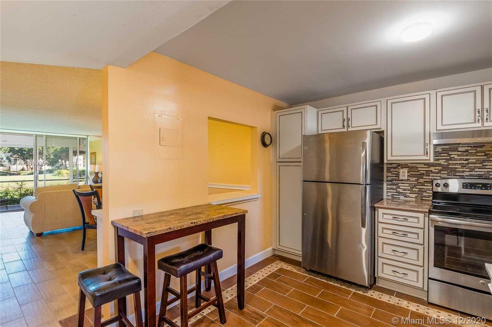 Small Image of 700 SOUTH HOLLYBROOK DR #108, Pembroke Pines Number 5
