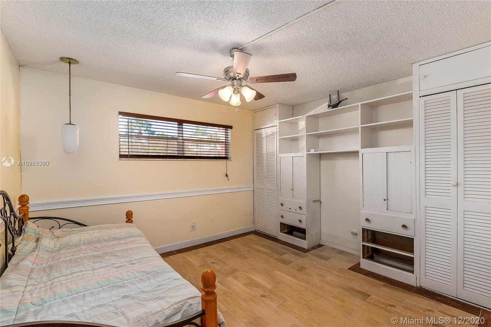 Small Image of 700 SOUTH HOLLYBROOK DR #108, Pembroke Pines Number 7