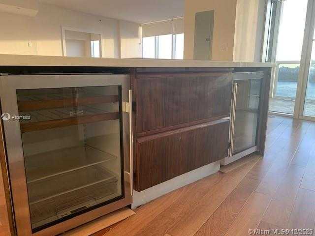 Small Image of 400 ALTON RD #1401, Miami Beach Number 13