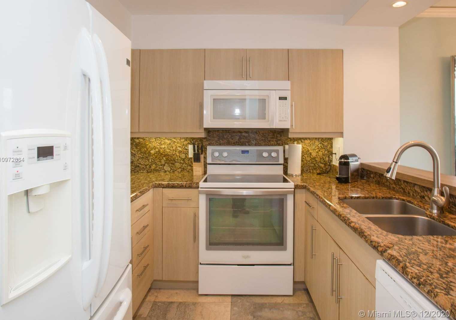 Small Image of 455 GRAND BAY DR #PH17, Key Biscayne Number 24