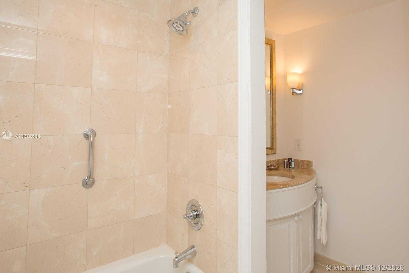 Small Image of 455 GRAND BAY DR #PH17, Key Biscayne Number 30