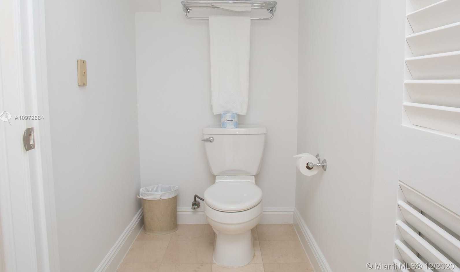 Small Image of 455 GRAND BAY DR #PH17, Key Biscayne Number 31