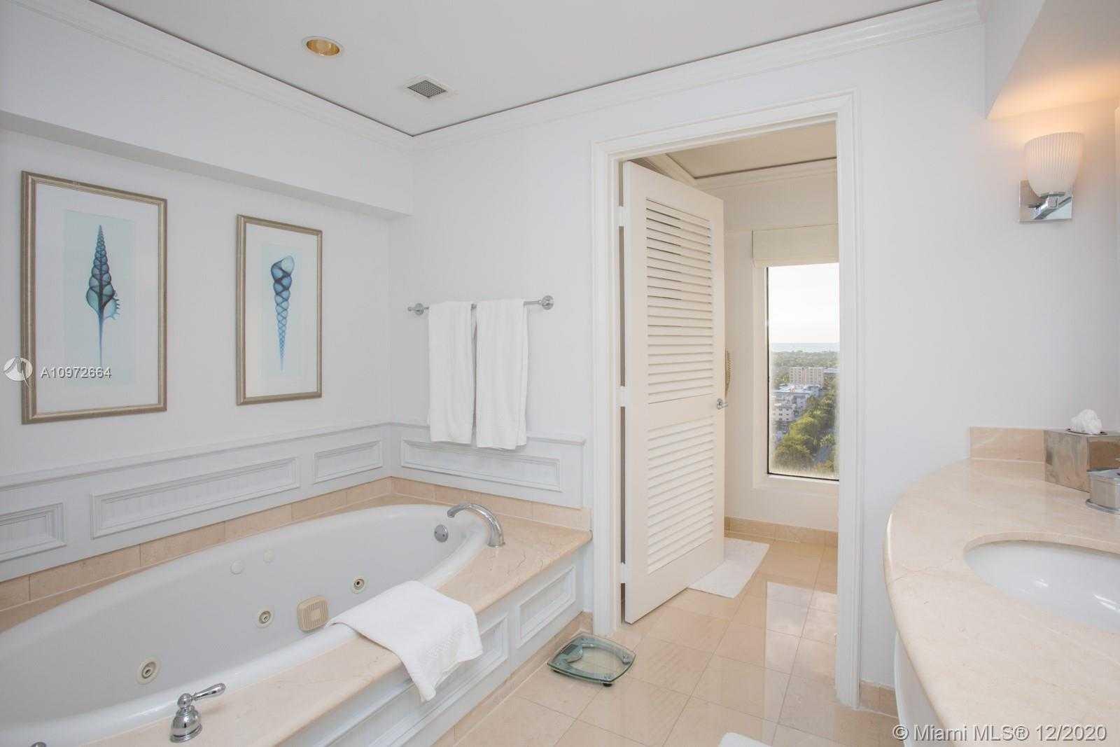 Small Image of 455 GRAND BAY DR #PH17, Key Biscayne Number 44