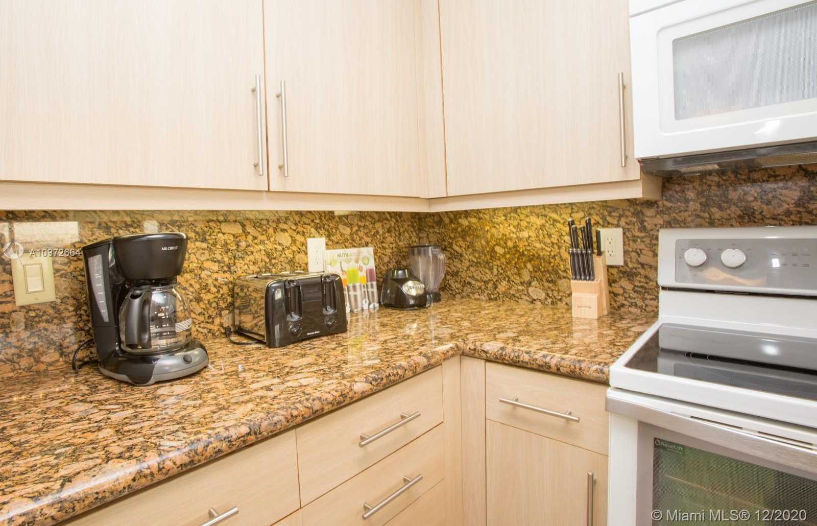 Small Image of 455 GRAND BAY DR #PH17, Key Biscayne Number 52