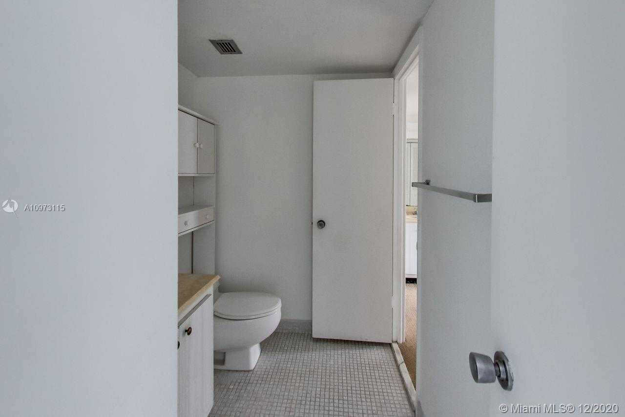 Small Image of 5838 COLLINS AVE #9G, Miami Beach Number 22