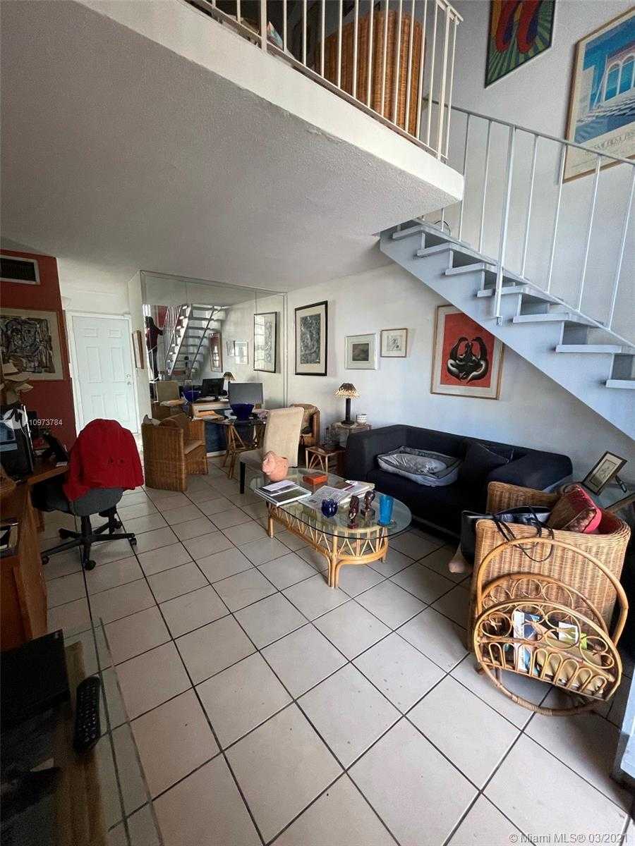Small Image of 234 ANTIQUERA AVE #5, Coral Gables Number 12