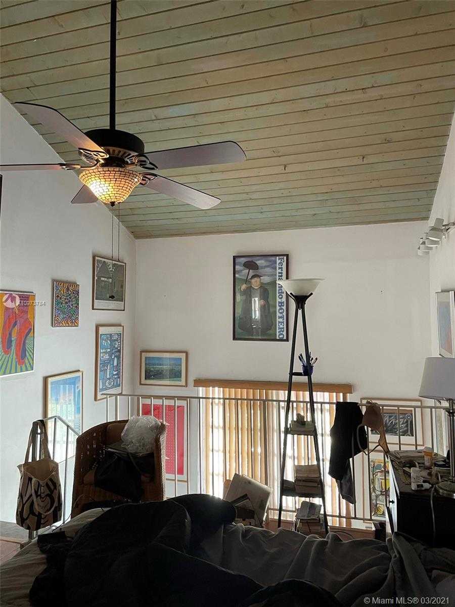 Small Image of 234 ANTIQUERA AVE #5, Coral Gables Number 23