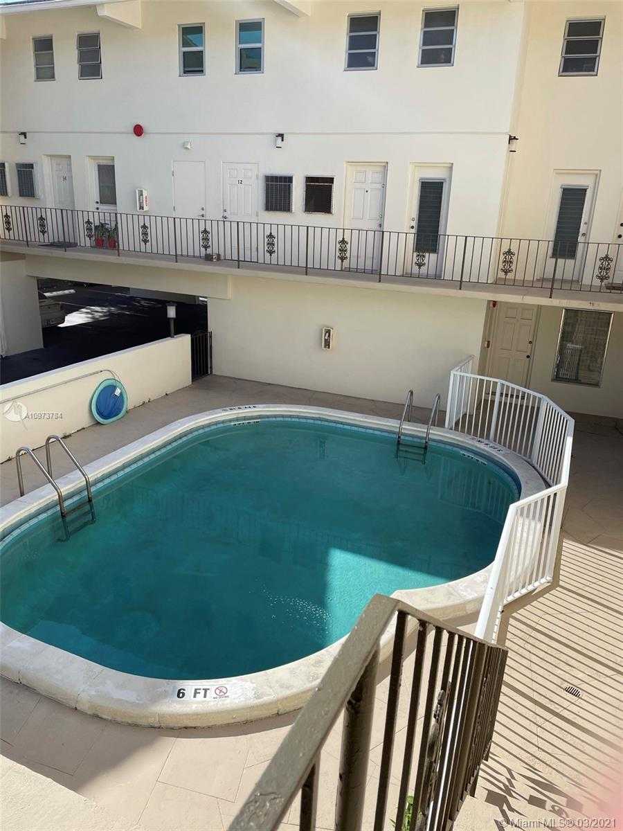 Small Image of 234 ANTIQUERA AVE #5, Coral Gables Number 7