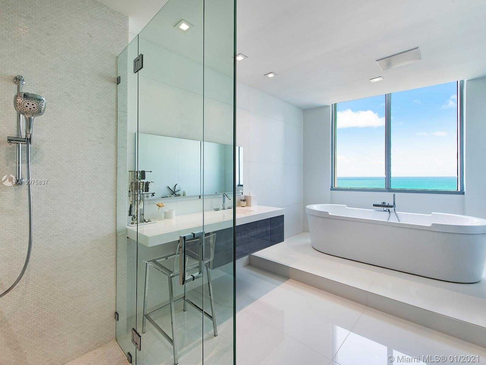 Small Image of 5959 COLLINS AVE #1502, Miami Beach Number 11
