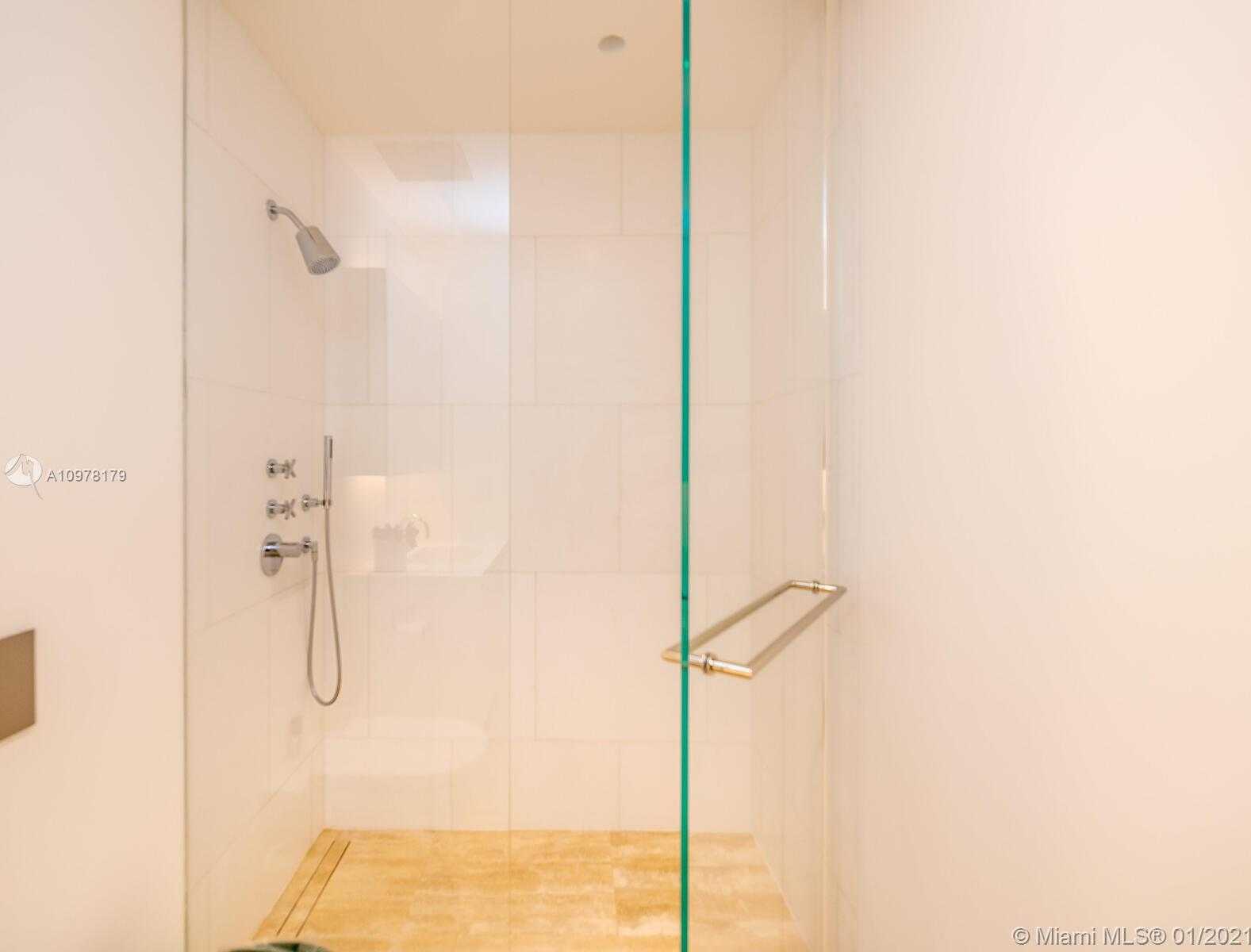 Small Image of 9001 Collins Ave, Surfside, FL 33154, USA Number 34