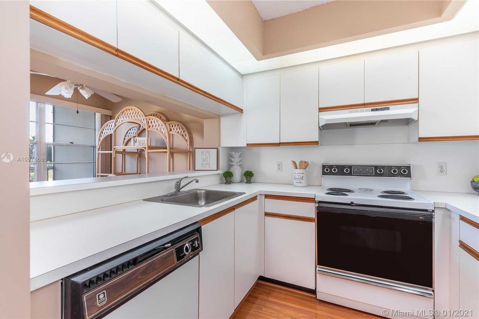 Small Image of 701 SOUTH WEST 128TH AVE #302F, Pembroke Pines Number 8