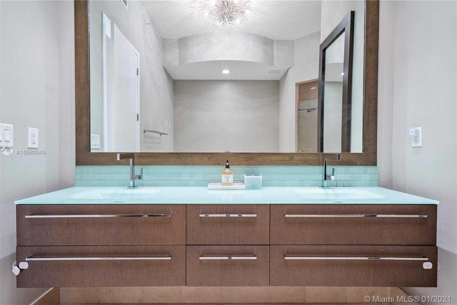 Small Image of 18101 COLLINS AVE #PH302 3+DEN, Sunny Isles Beach Number 14