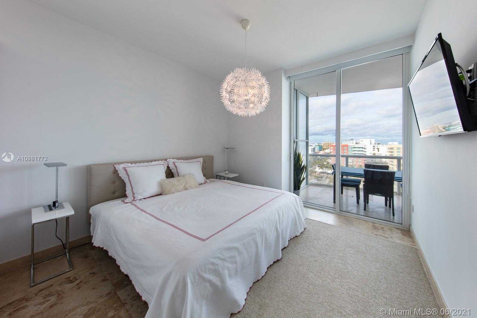 Small Image of 50 SOUTH POINTE DR #1207, Miami Beach Number 16