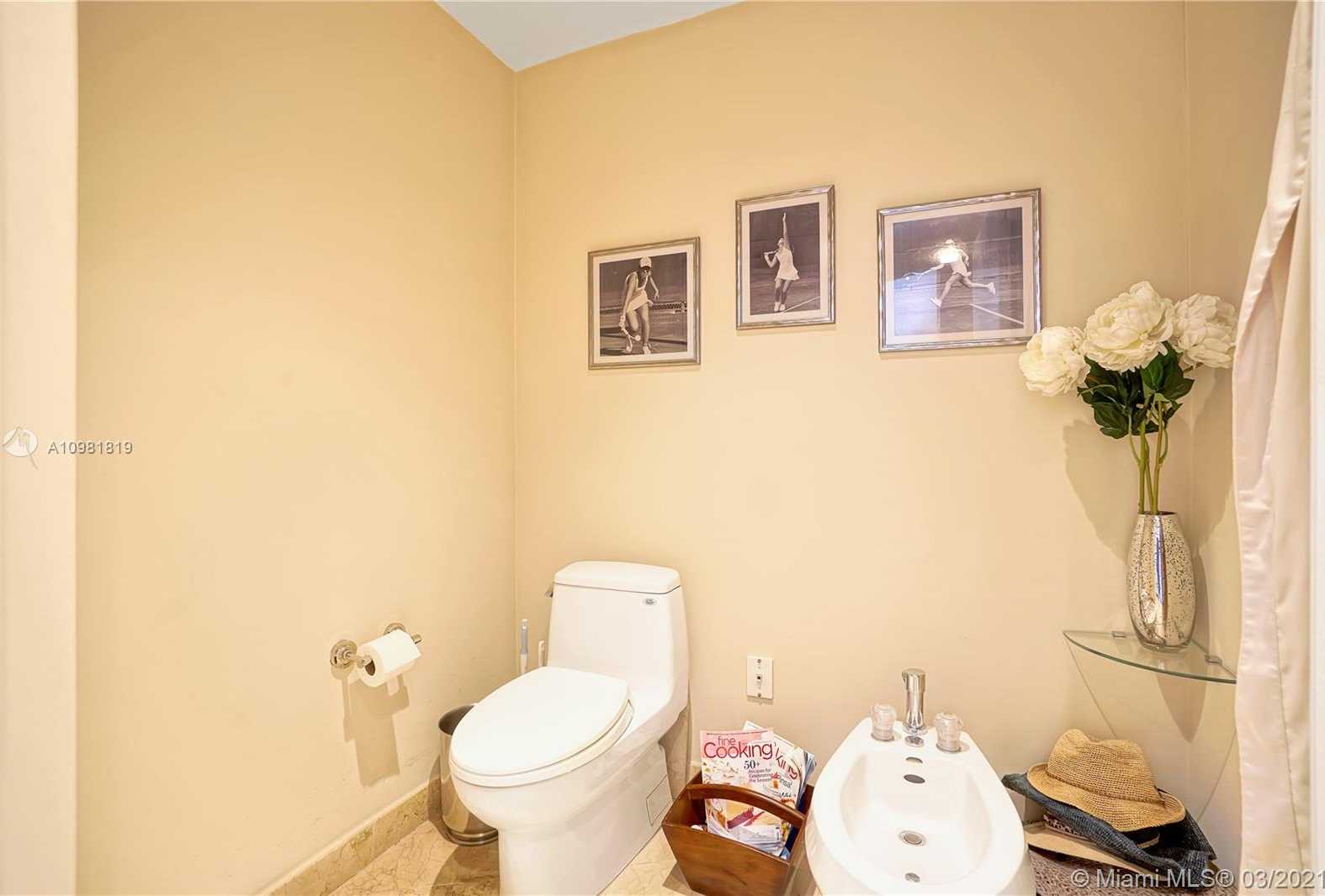 Small Image of 808 BRICKELL KEY DR #1006, Miami Number 11