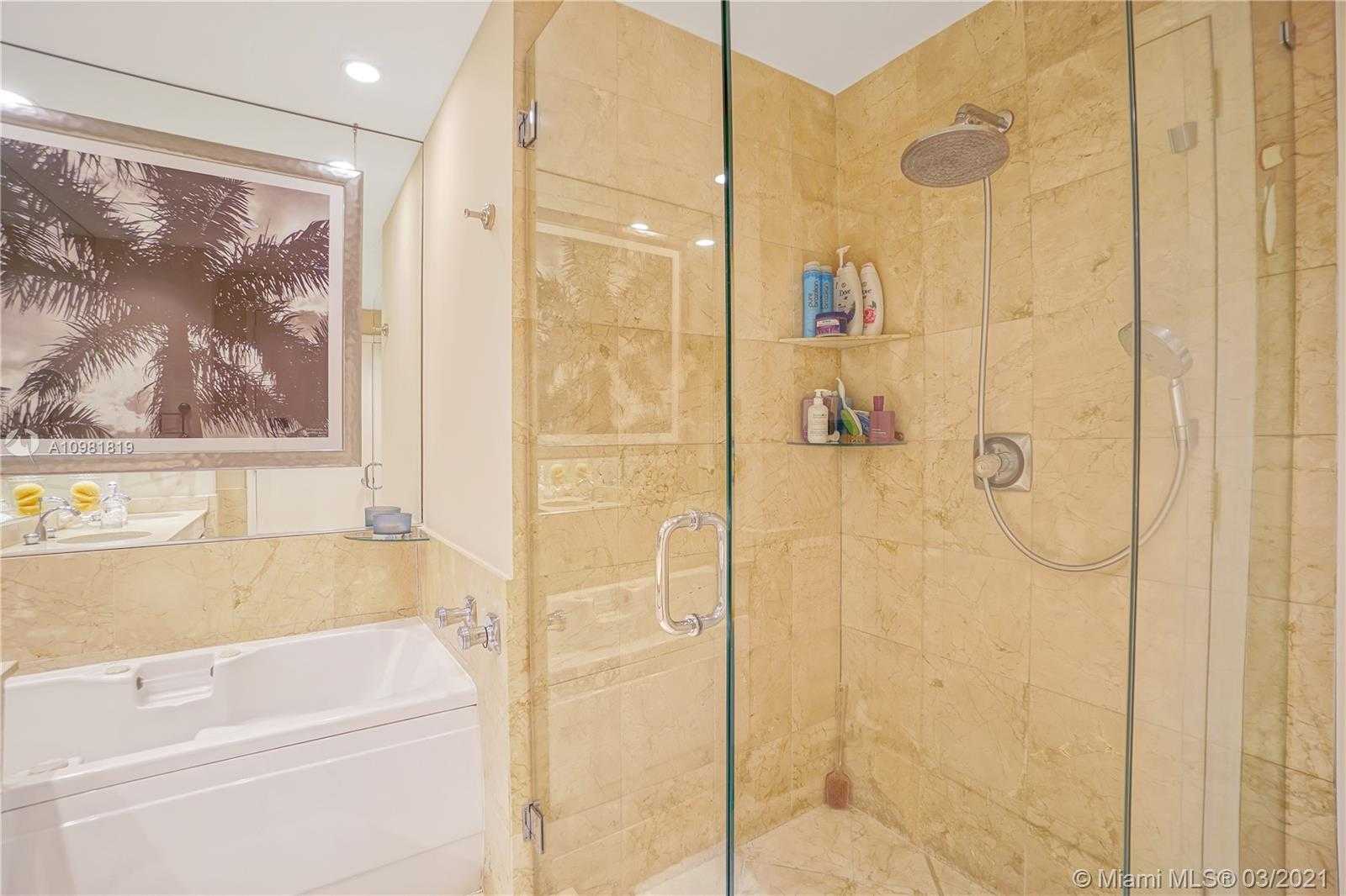 Small Image of 808 BRICKELL KEY DR #1006, Miami Number 15