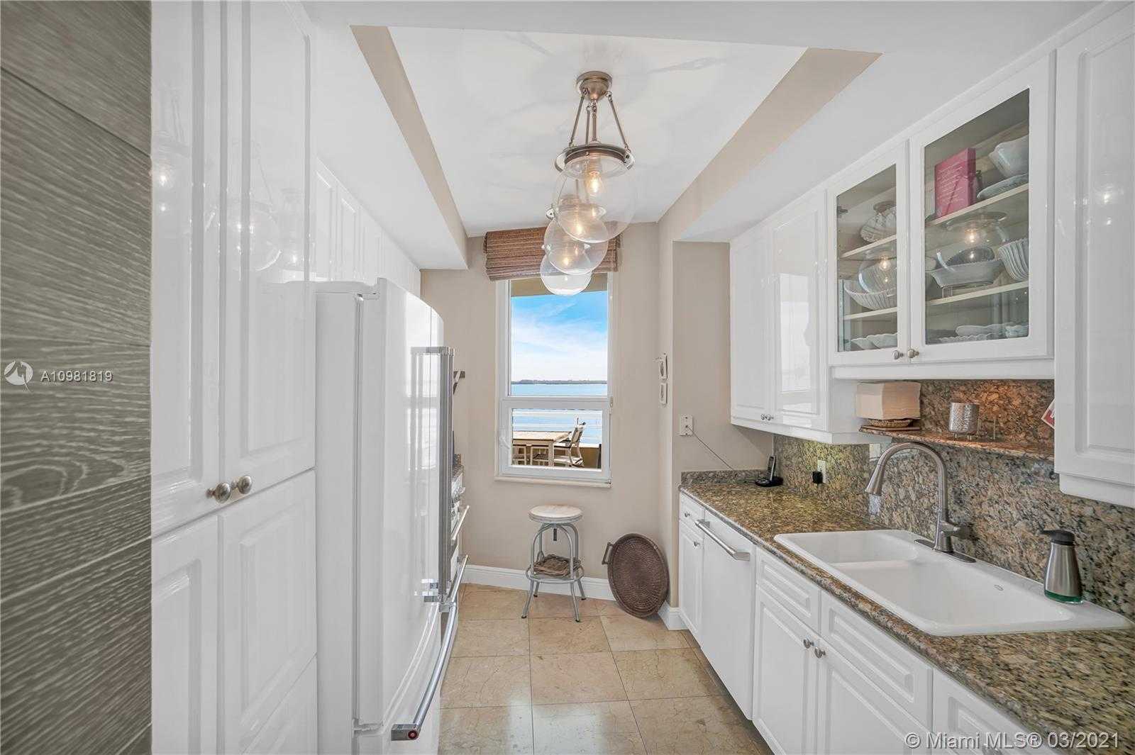 Small Image of 808 BRICKELL KEY DR #1006, Miami Number 6