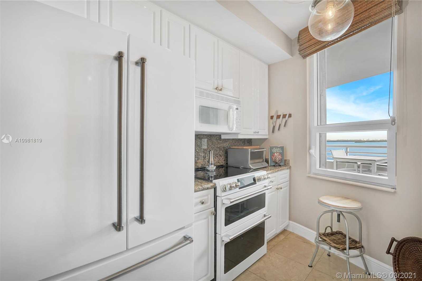 Small Image of 808 BRICKELL KEY DR #1006, Miami Number 9